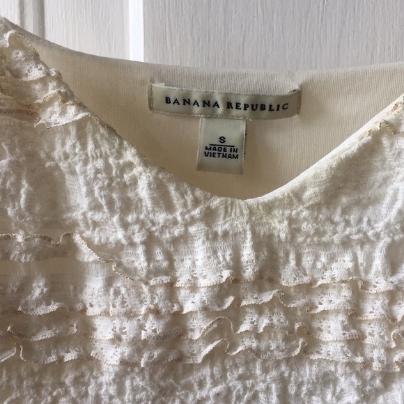 Banana republic ruffle tank top - Picture 2 of 3